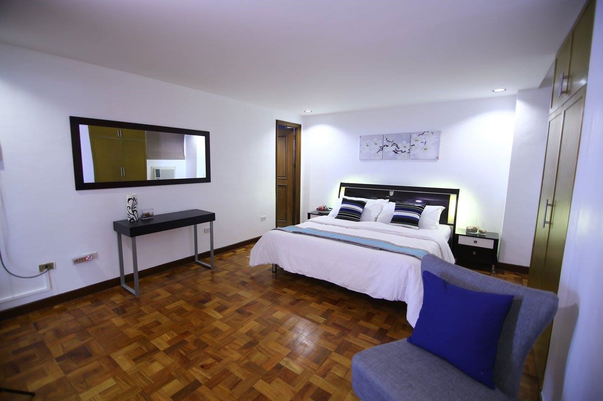 Reddoorz Plus @ Casino Street Makati Makati City Kültér fotó