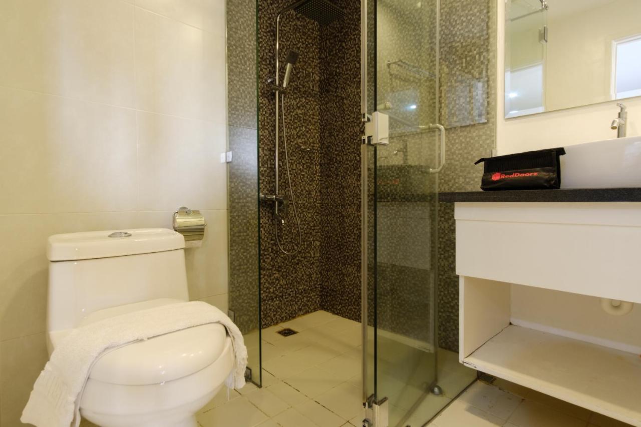 Reddoorz Plus @ Casino Street Makati Makati City Kültér fotó
